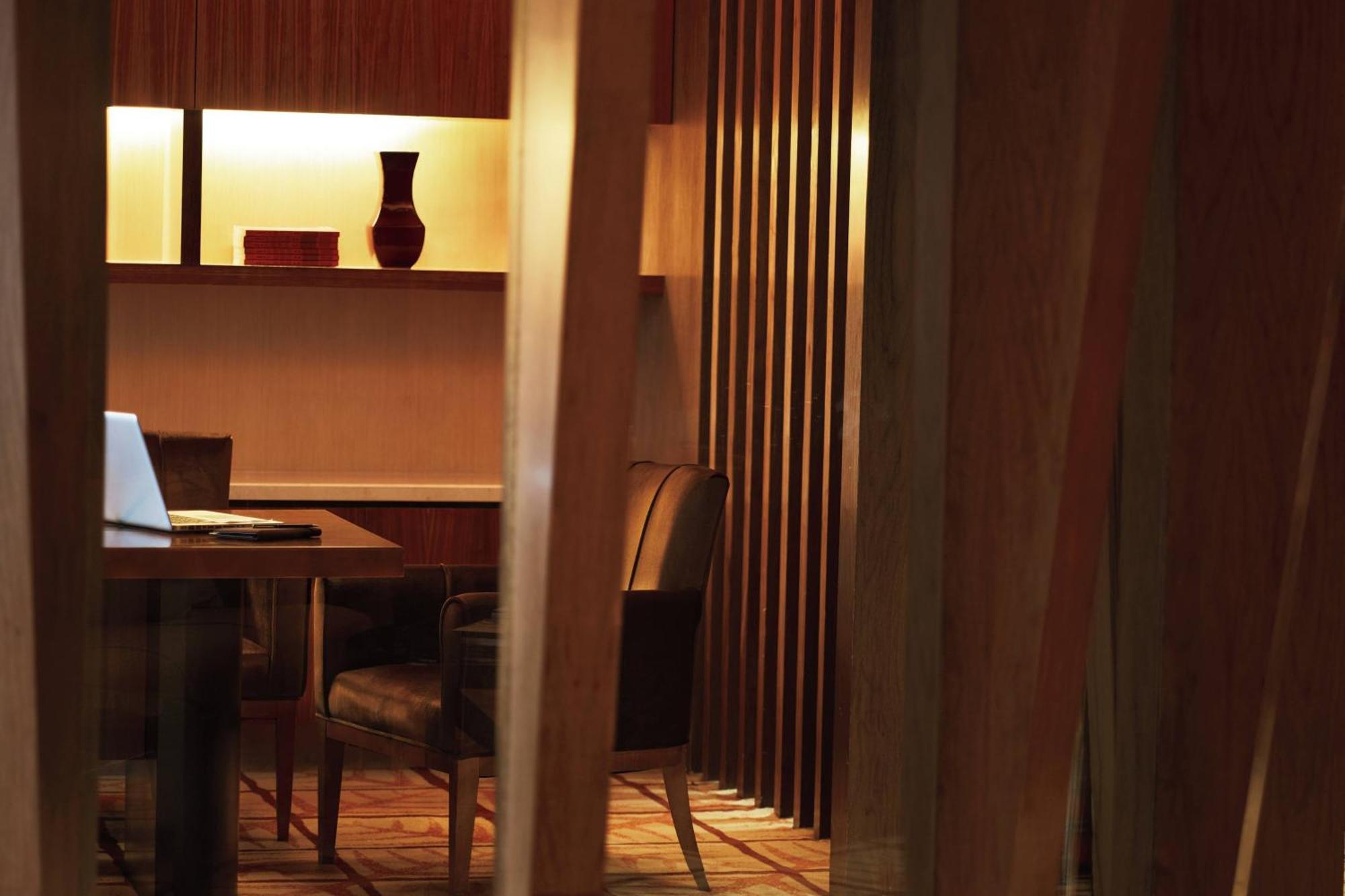 Sheraton Ningbo Hotel - Tianyi Square Buitenkant foto