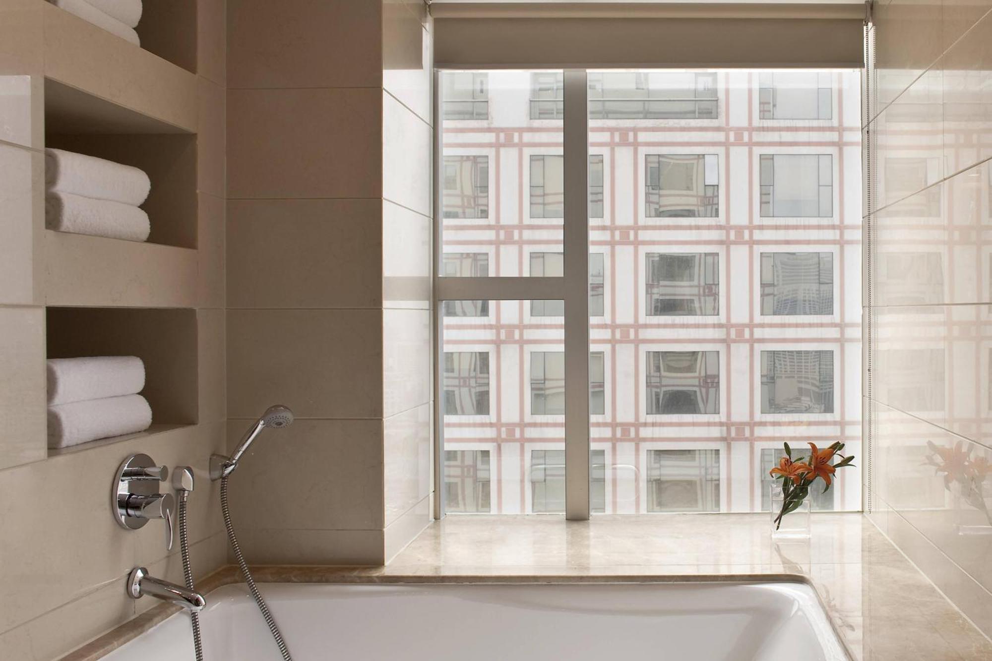Sheraton Ningbo Hotel - Tianyi Square Buitenkant foto